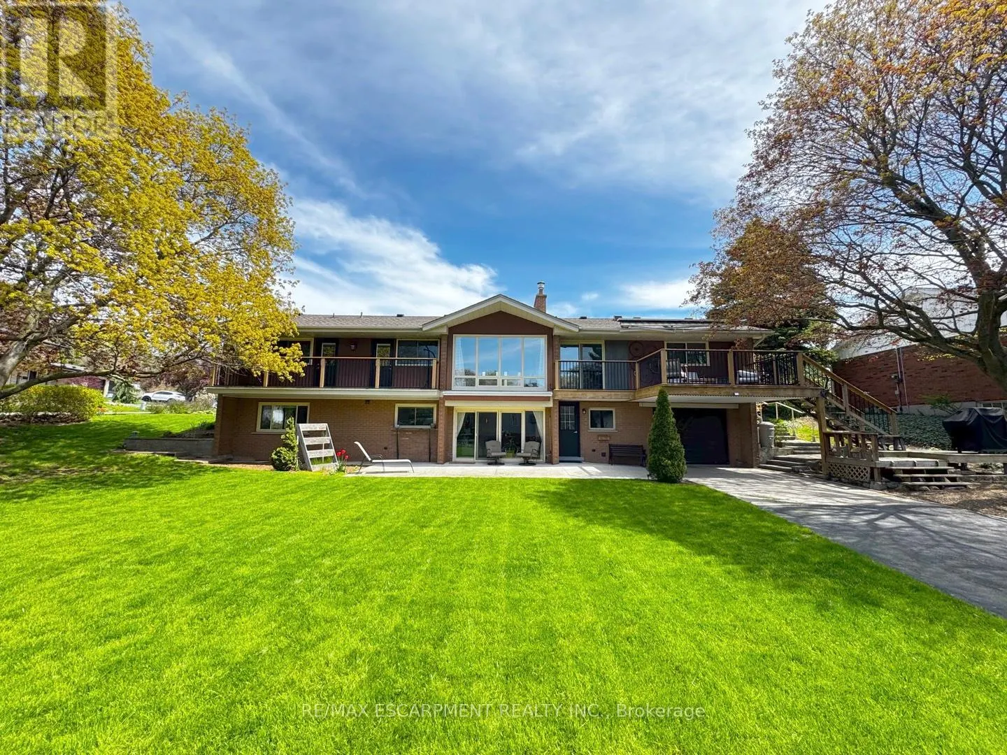 81 THOMSON DRIVE