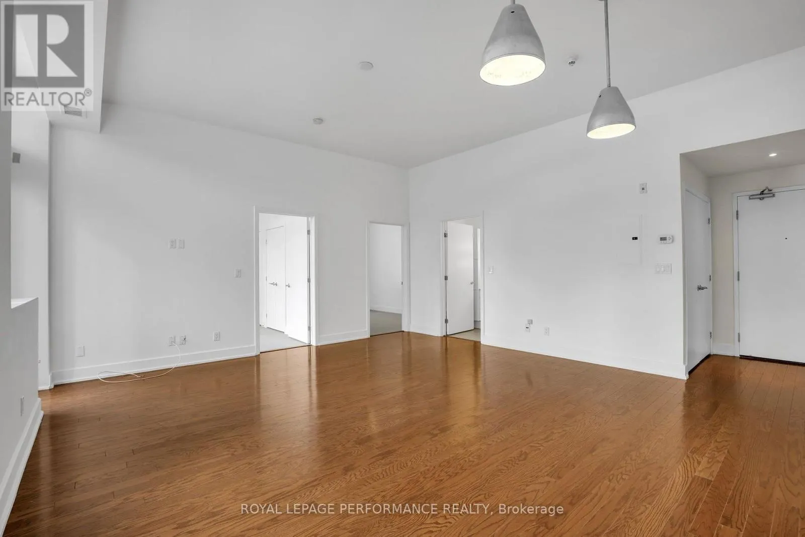 117 - 345 ST. DENIS STREET