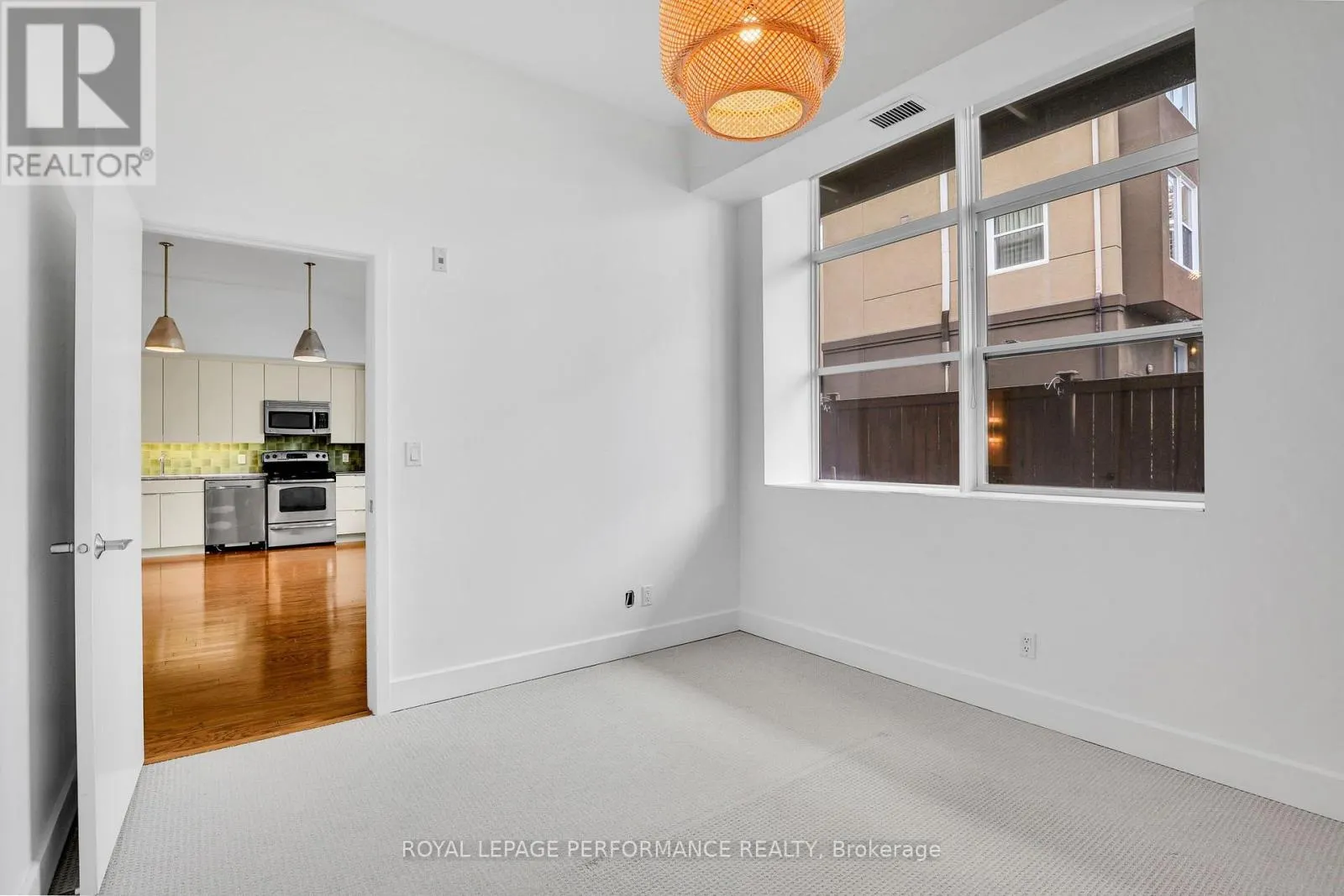 117 - 345 ST. DENIS STREET