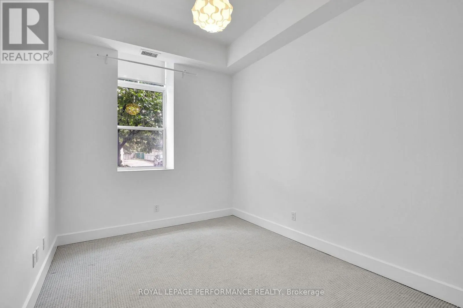 117 - 345 ST. DENIS STREET