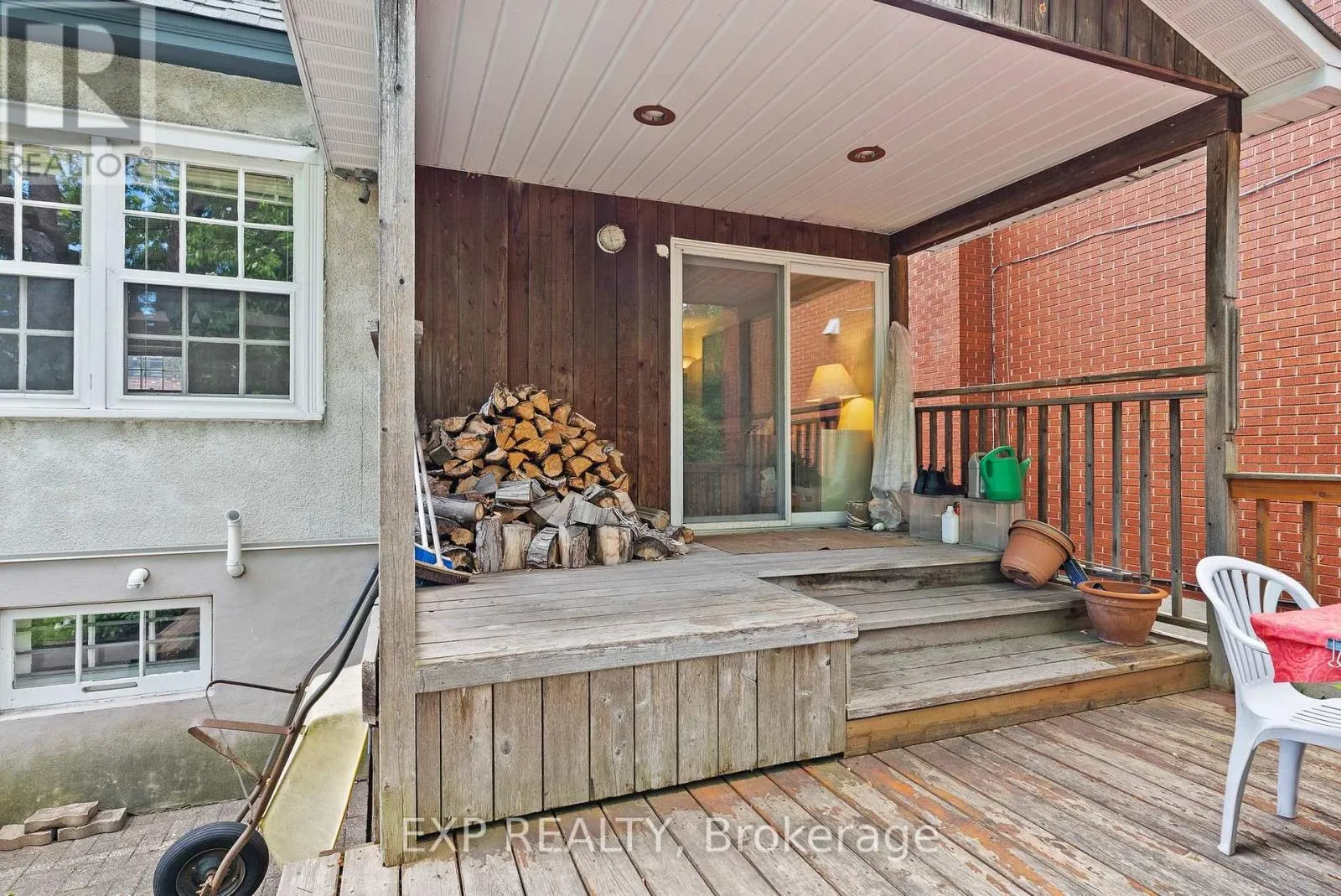 579 BROADVIEW AVENUE