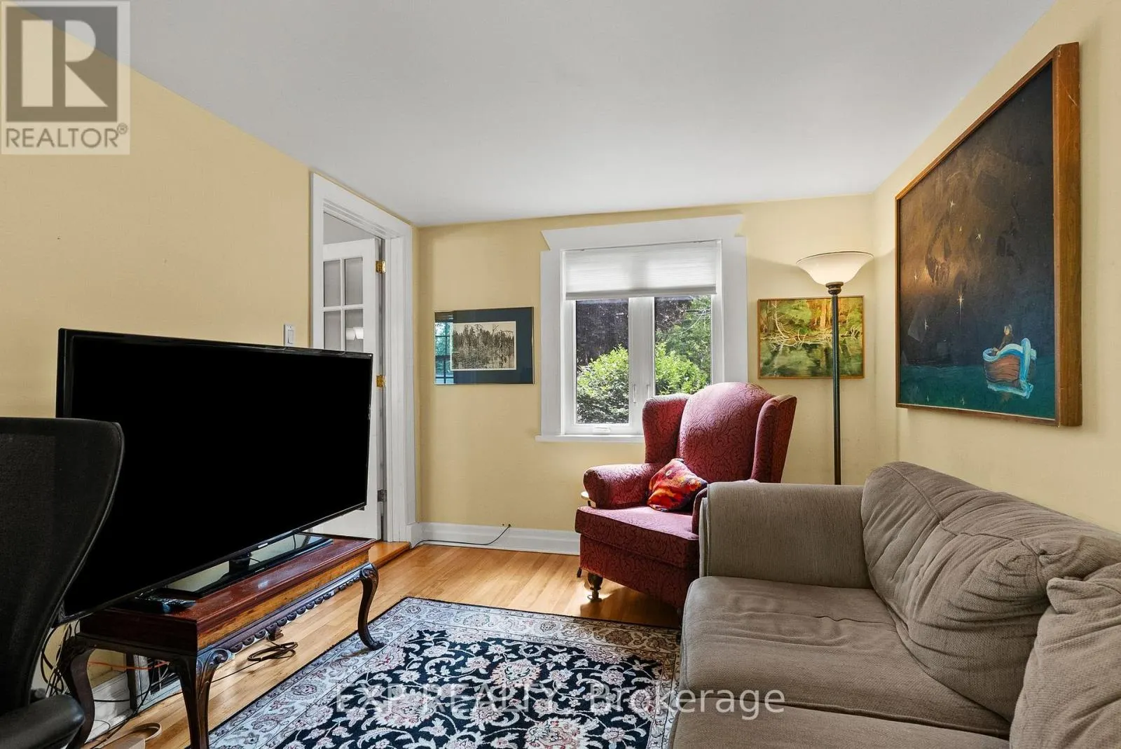 579 BROADVIEW AVENUE