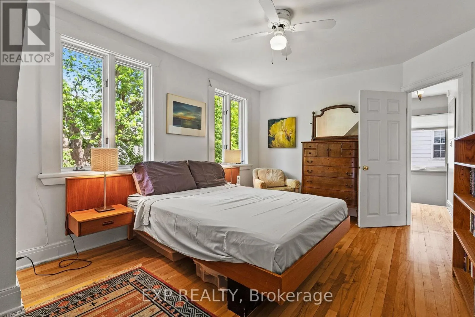 579 BROADVIEW AVENUE