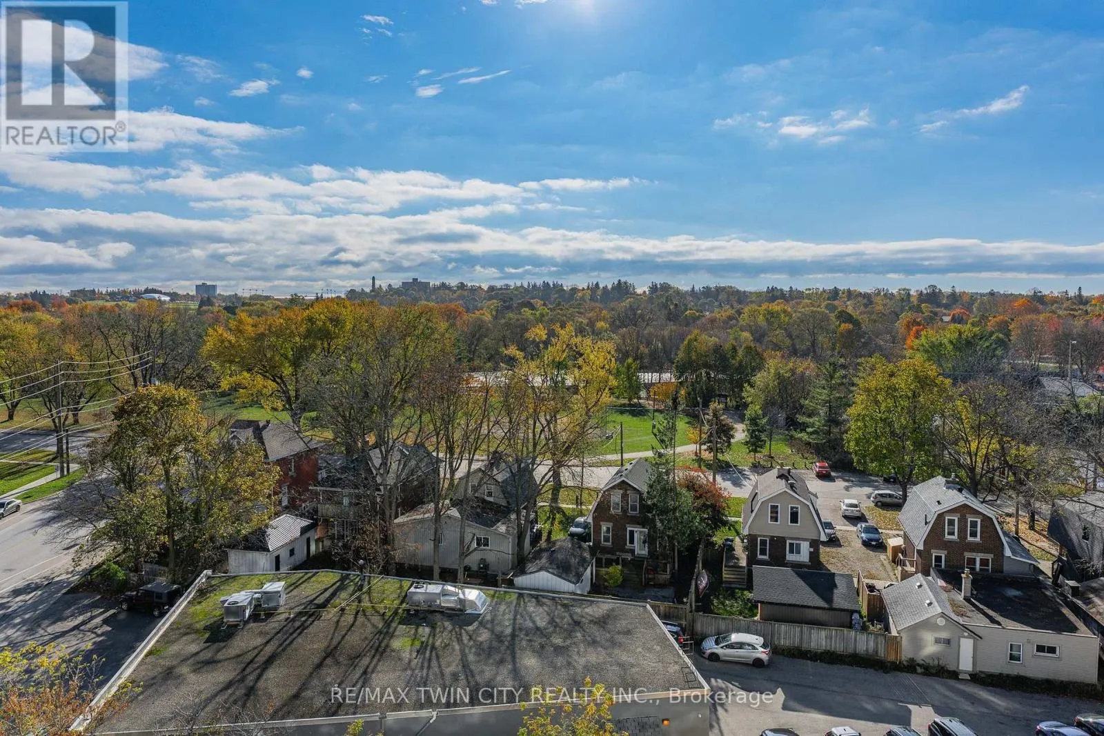 601 - 71 WYNDHAM STREET S