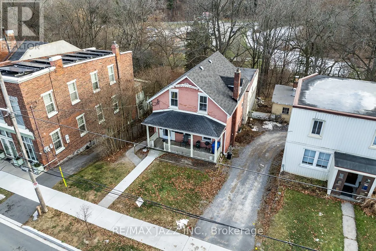 221 WALTON STREET