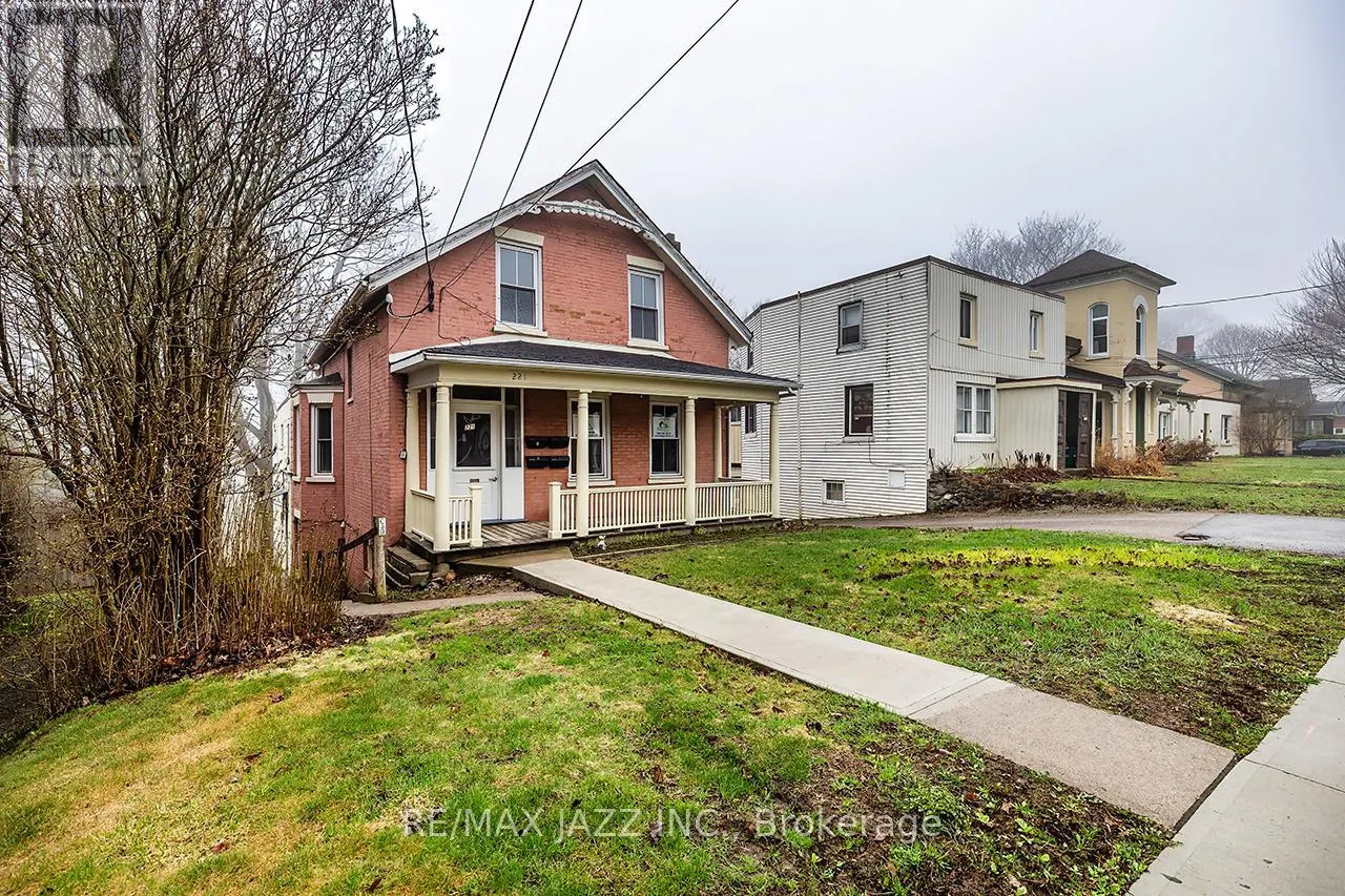 221 WALTON STREET