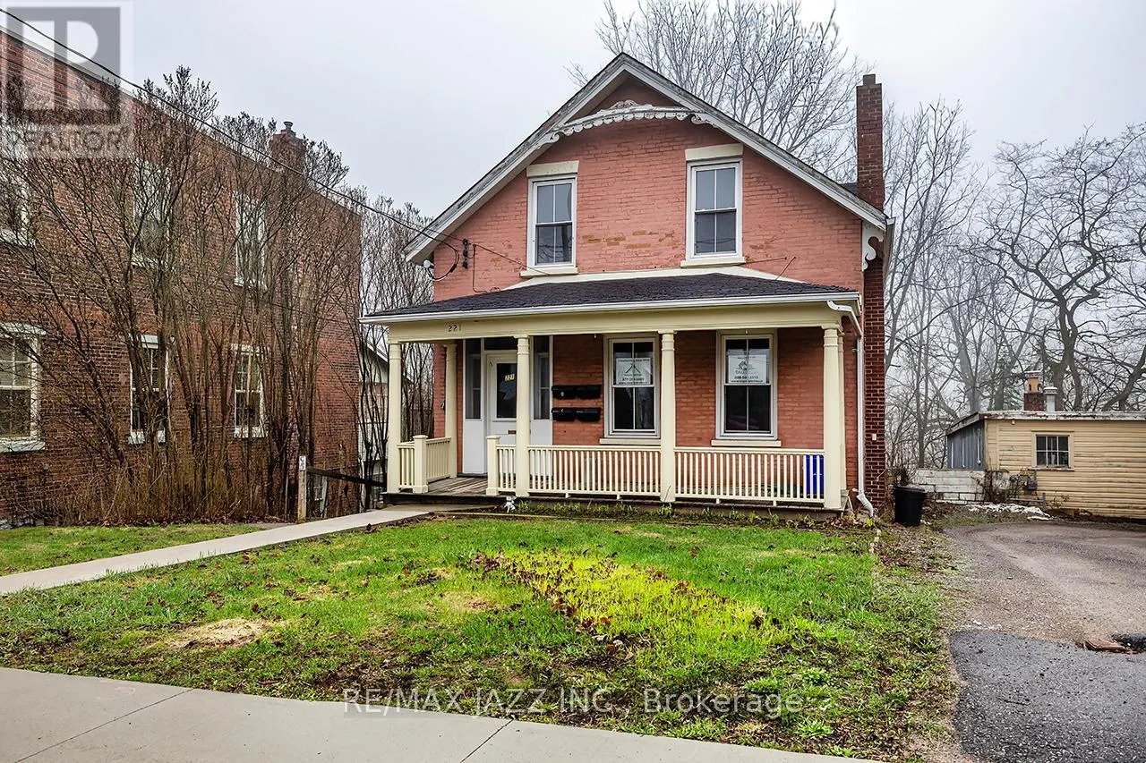 221 WALTON STREET