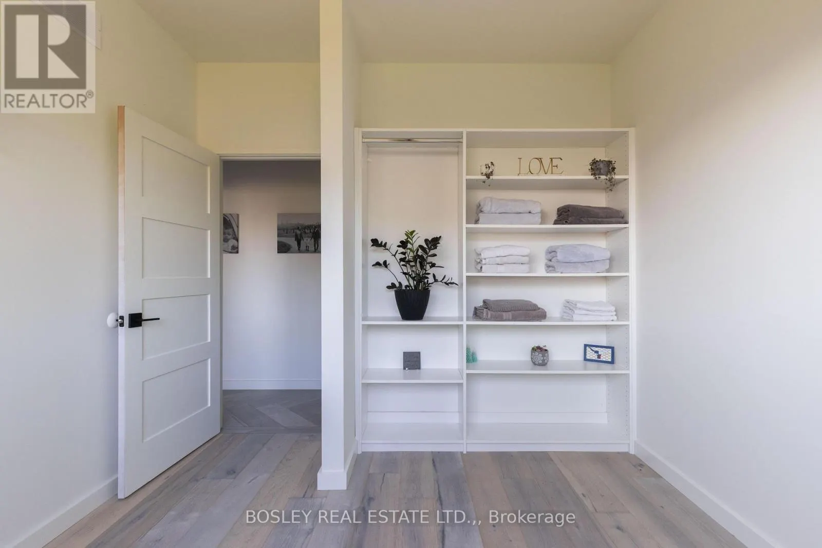29 ROSEDALE AVENUE