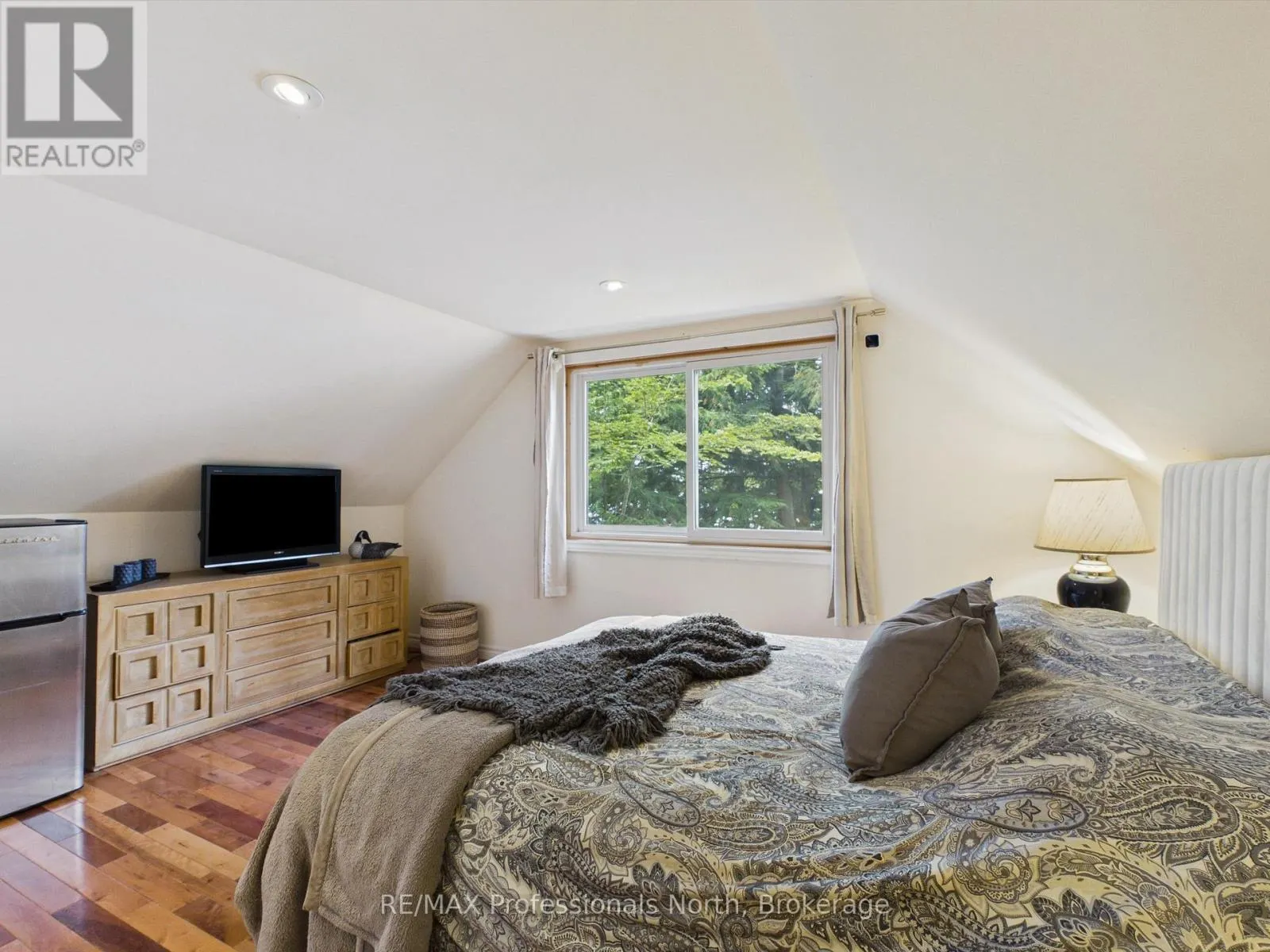 1025 SECTION HOUSE ROAD