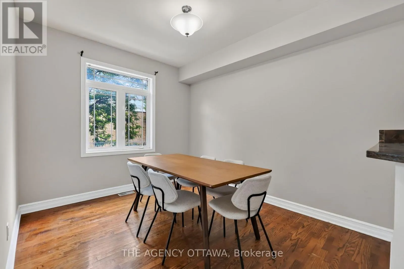 203 - 711 CHURCHILL AVENUE N