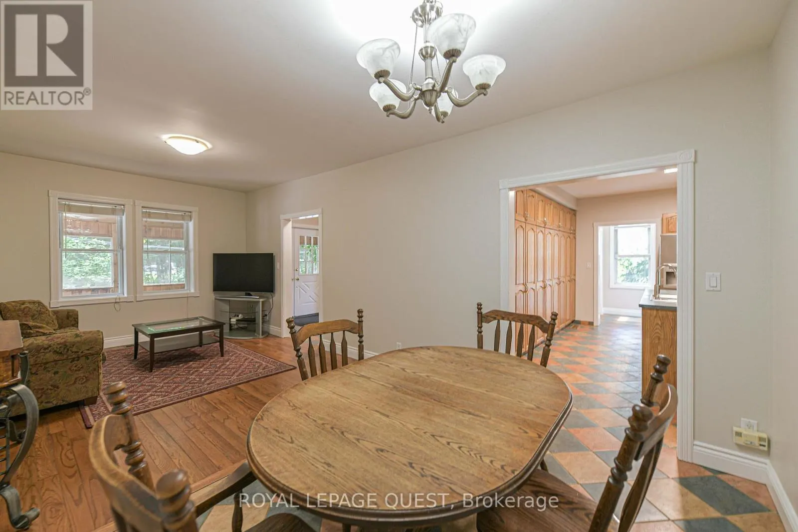 1046 SOUTHWOOD ROAD