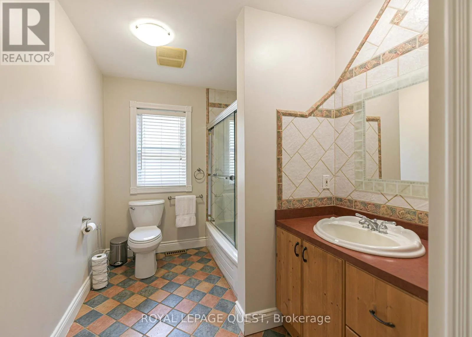 1046 SOUTHWOOD ROAD