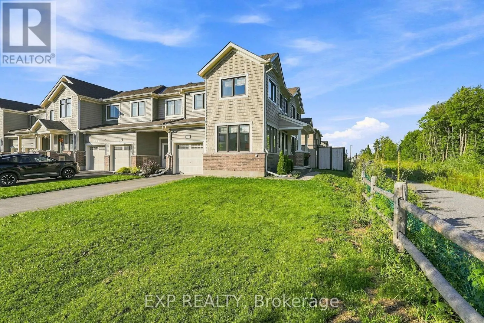 256 BILLRIAN CRESCENT