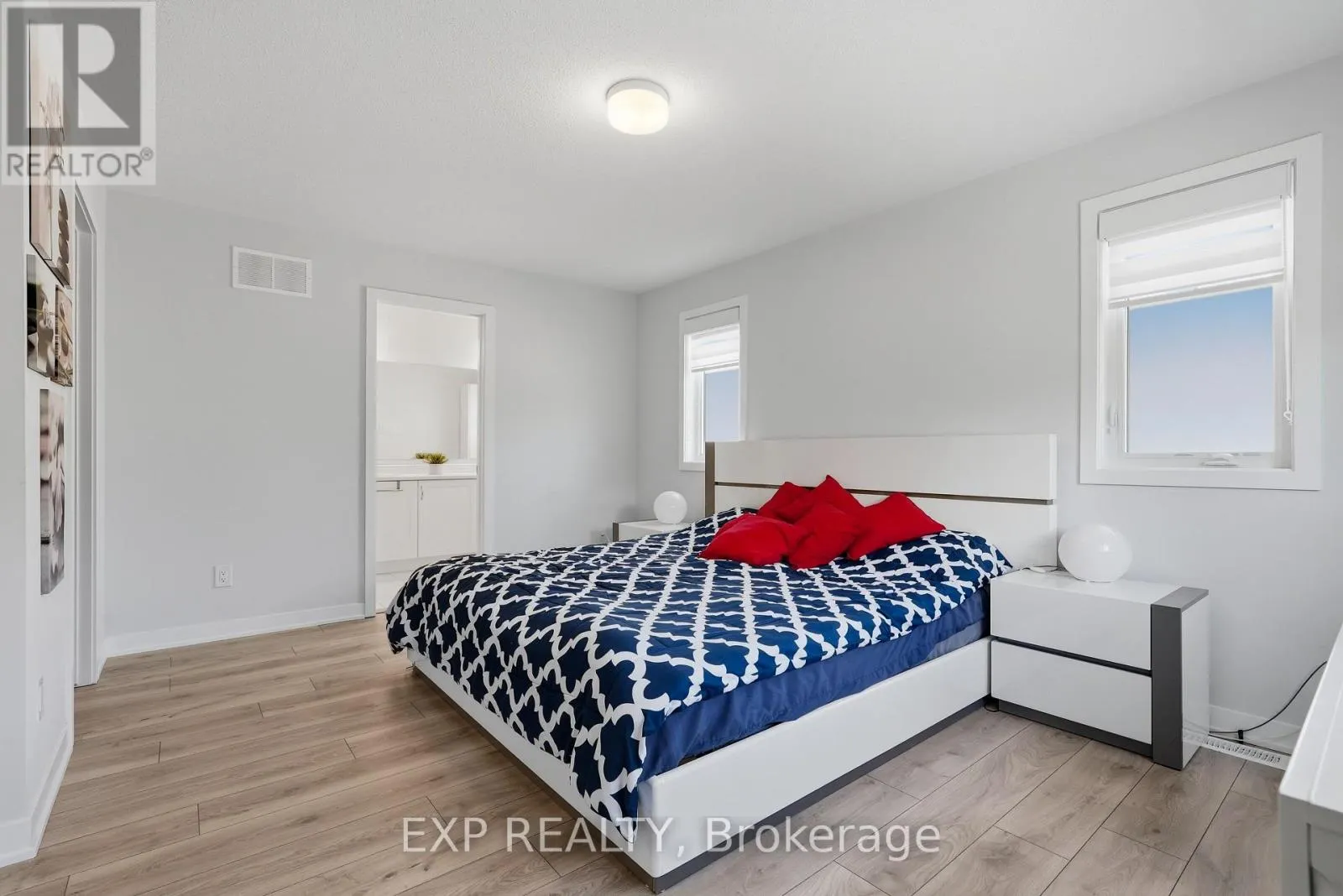 256 BILLRIAN CRESCENT