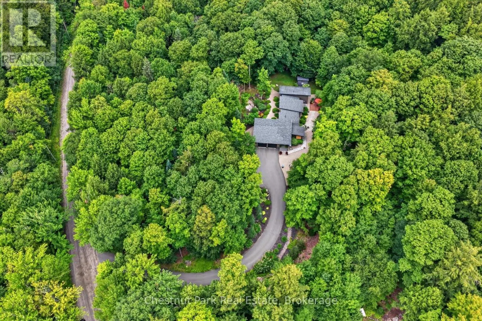 115 LINDGREN ROAD E