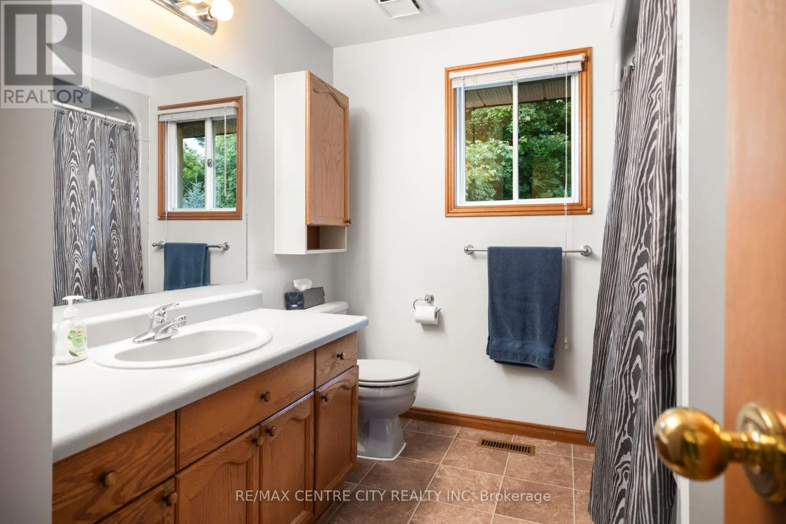 334 CANTERBURY PLACE