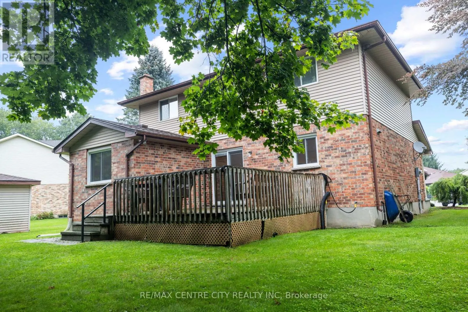 334 CANTERBURY PLACE