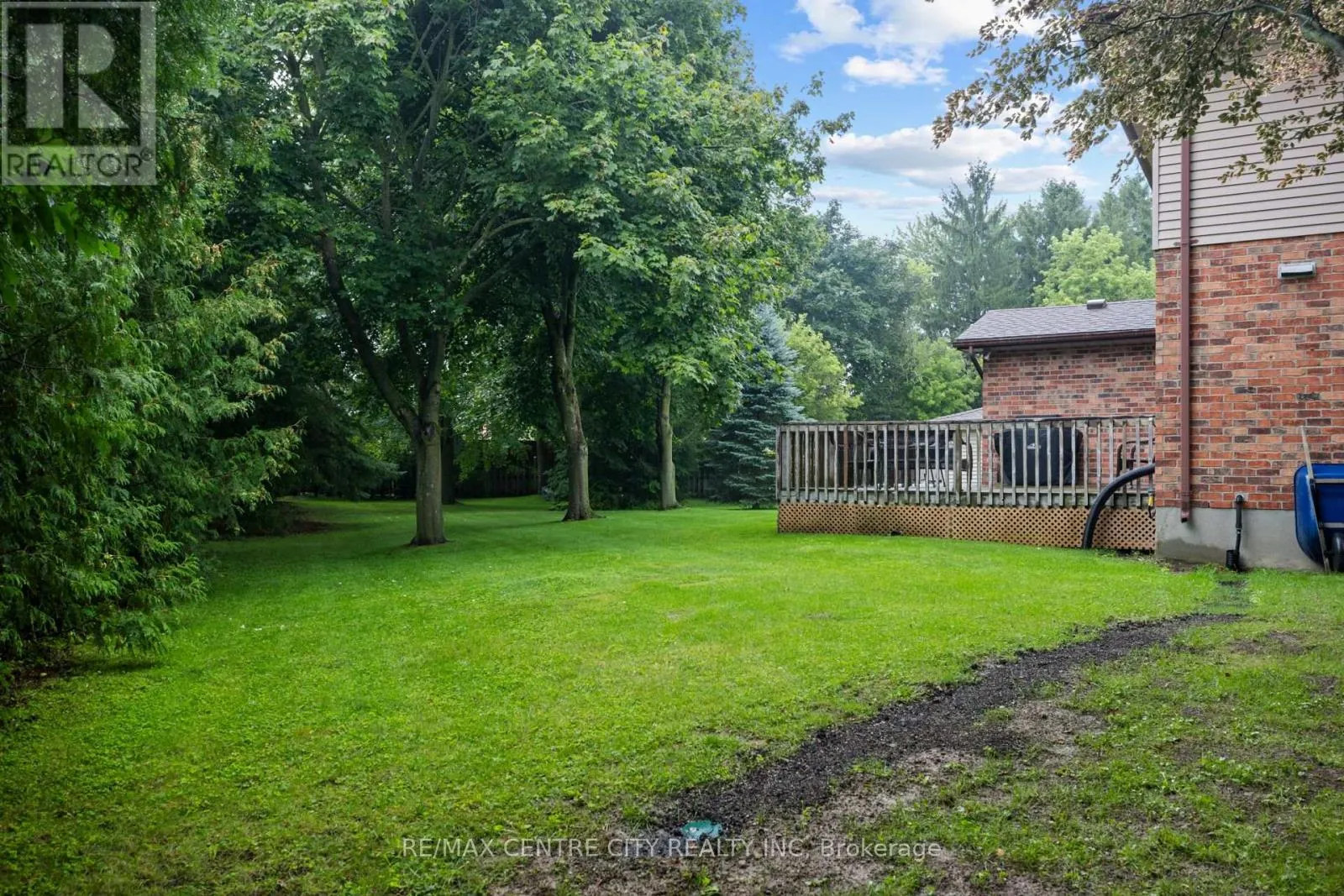334 CANTERBURY PLACE