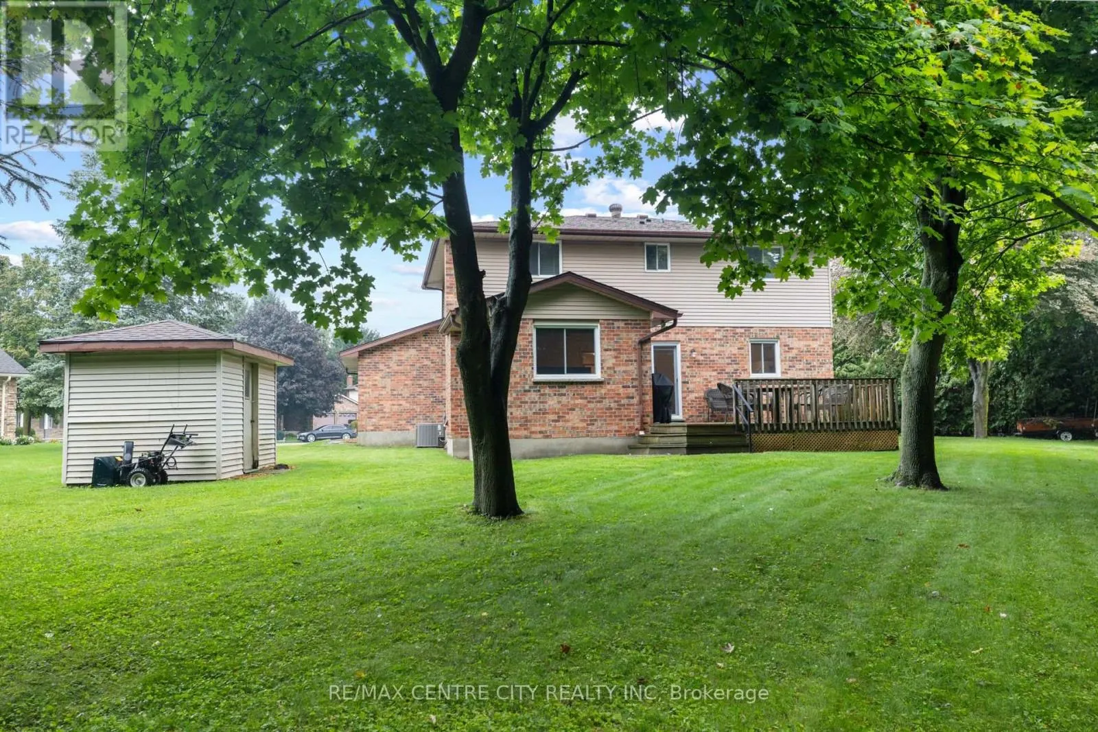 334 CANTERBURY PLACE