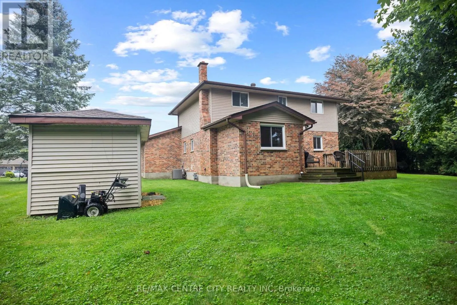 334 CANTERBURY PLACE