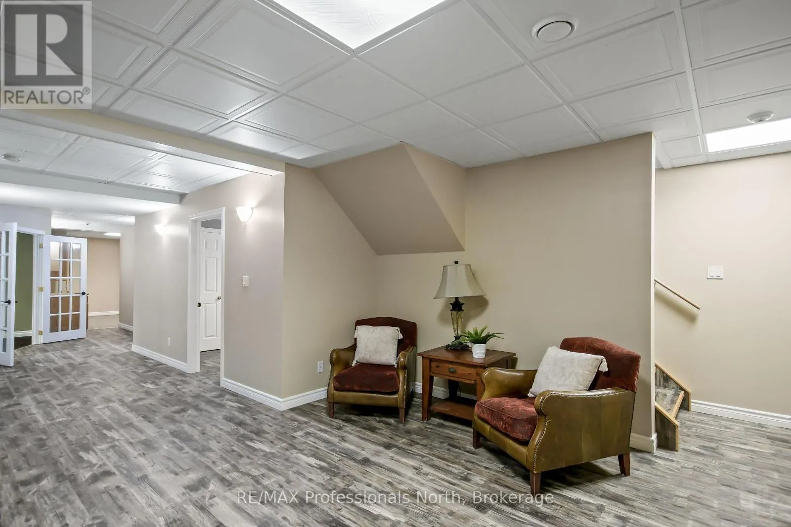 9 MELANE COURT