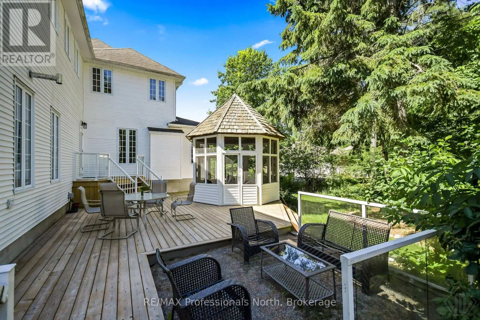 9 MELANE COURT