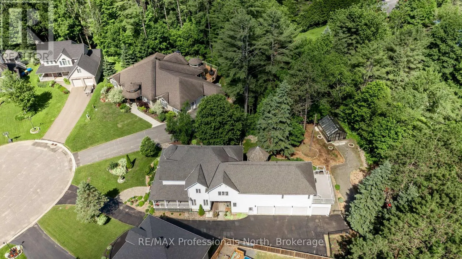 9 MELANE COURT