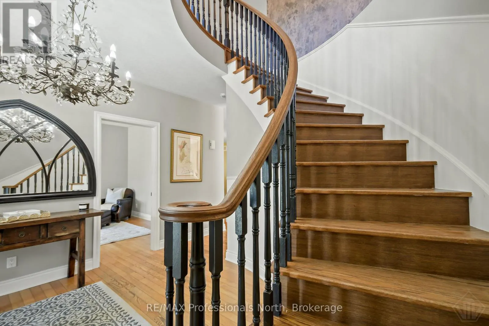 9 MELANE COURT