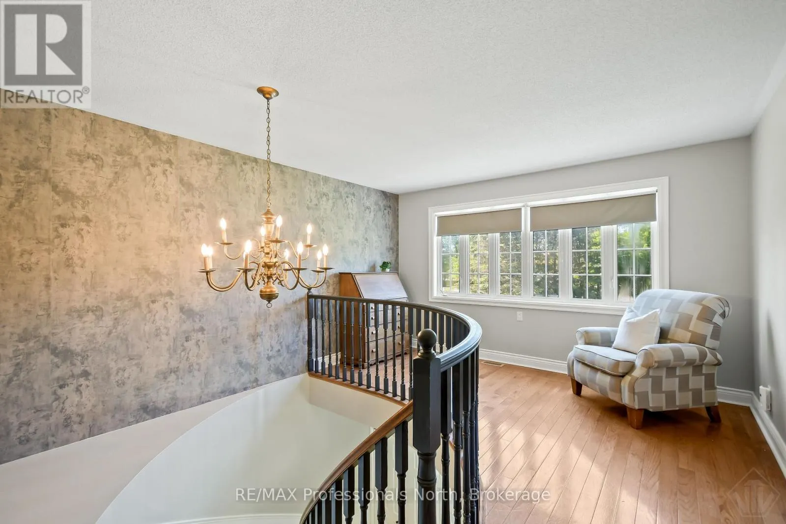 9 MELANE COURT