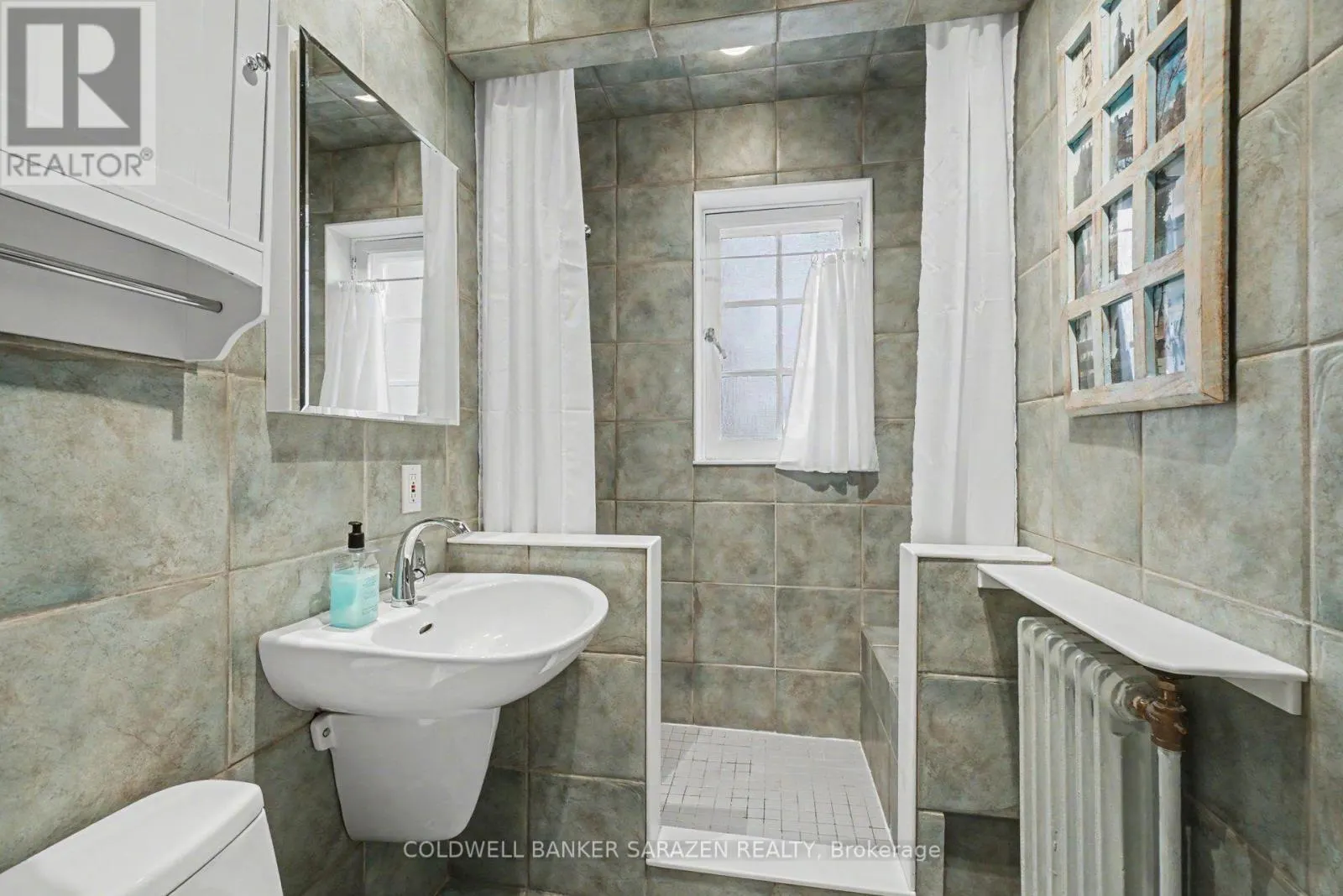 1D - 260 METCALFE STREET