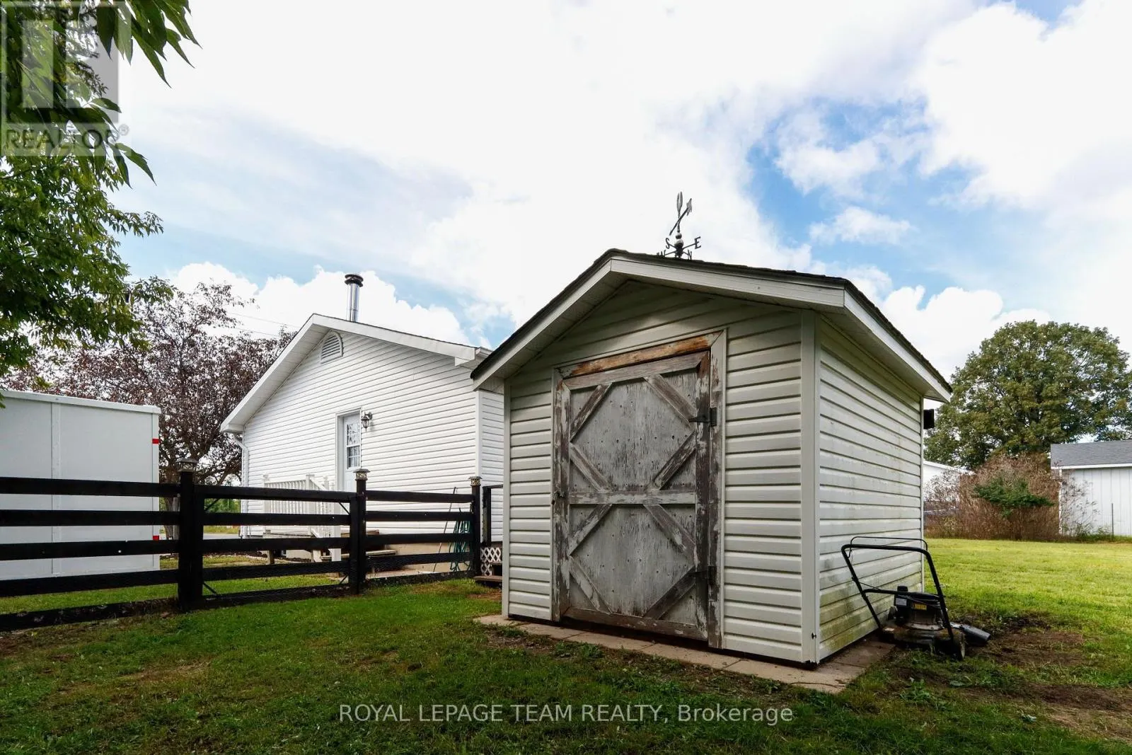 5765 RIDEAU RIVER RD ROAD