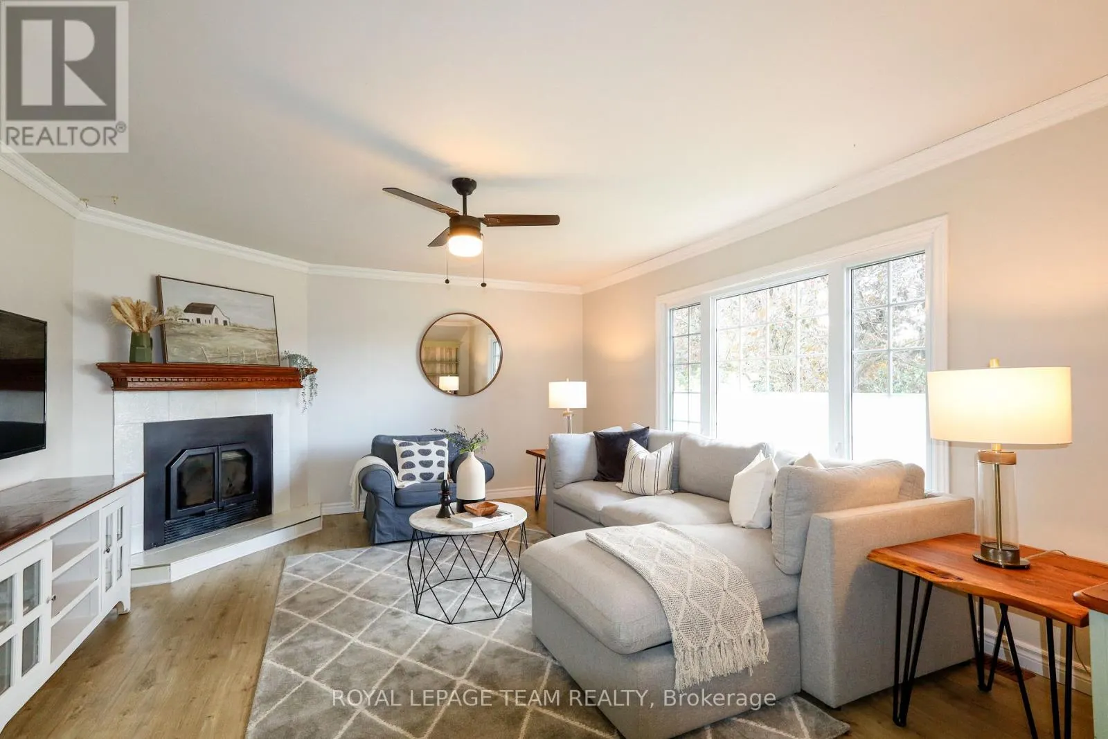 5765 RIDEAU RIVER RD ROAD