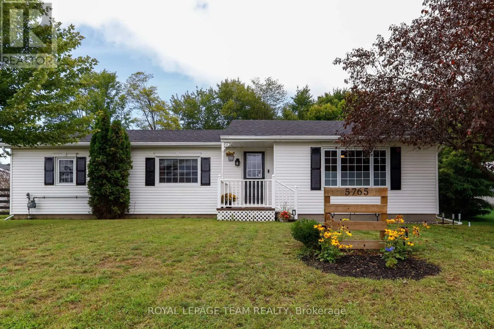 5765 RIDEAU RIVER RD ROAD