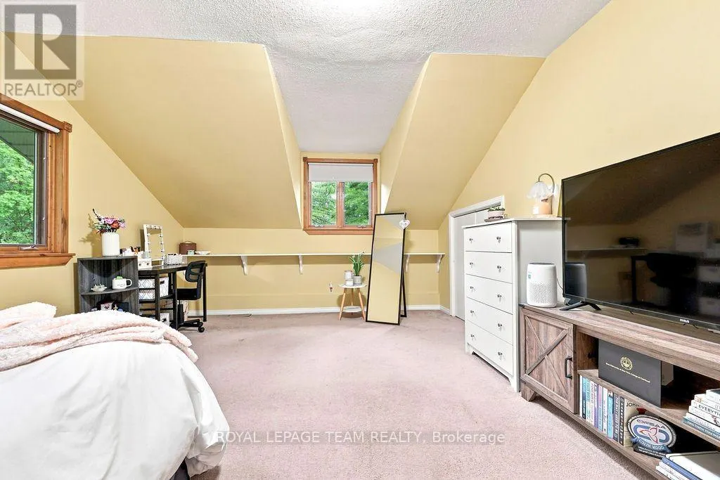2193 FOYMOUNT ROAD
