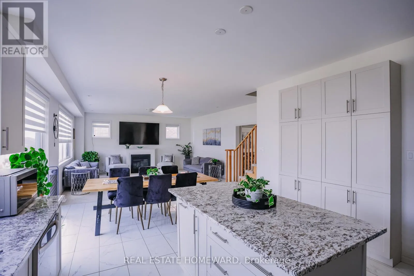 111 REA DRIVE