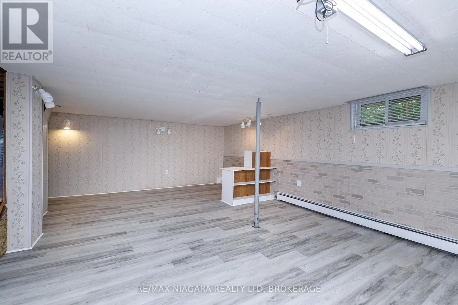 6329 GOODSIR CRESCENT