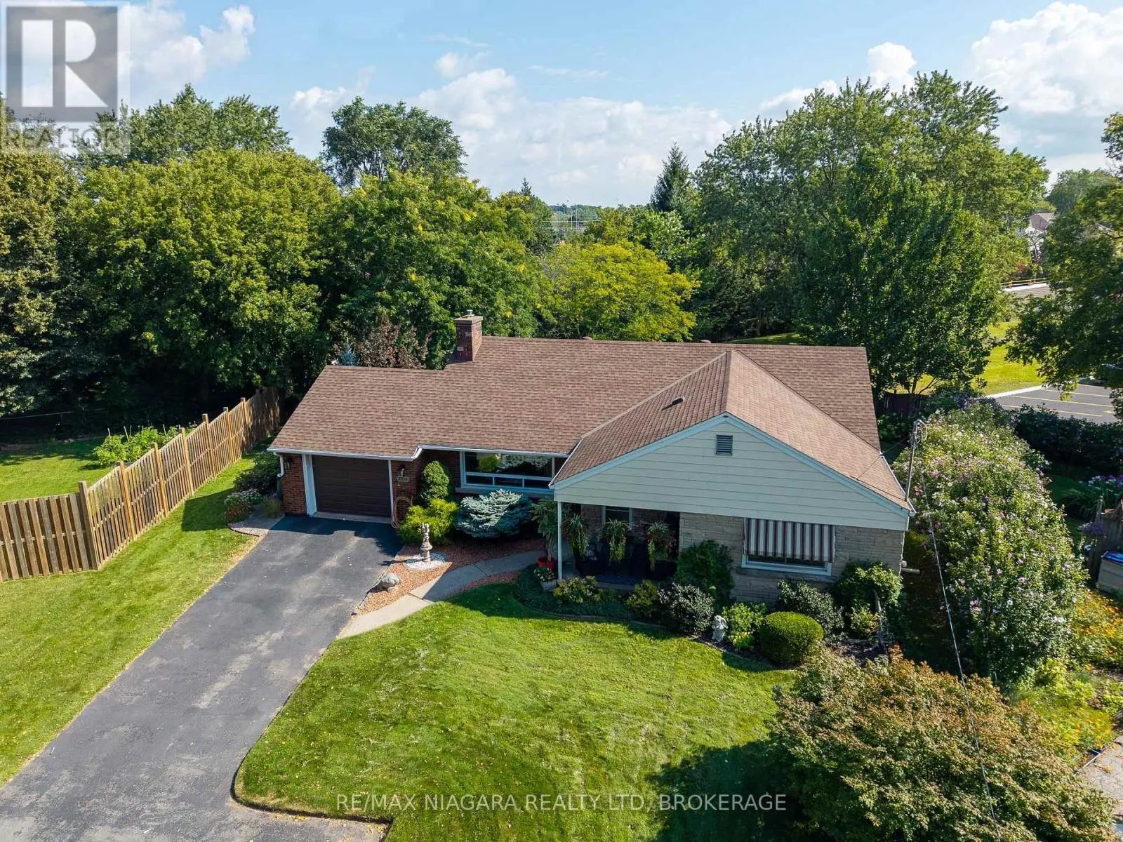 6329 GOODSIR CRESCENT