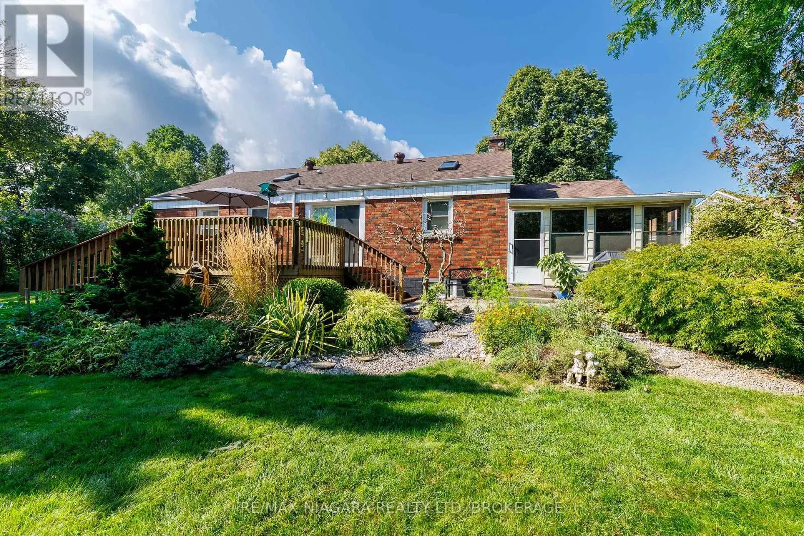 6329 GOODSIR CRESCENT