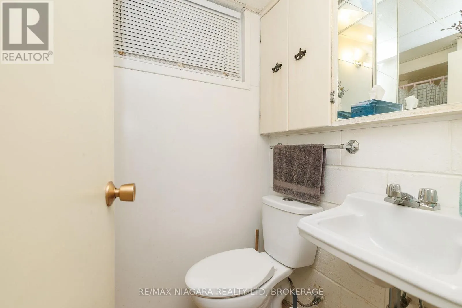 6329 GOODSIR CRESCENT