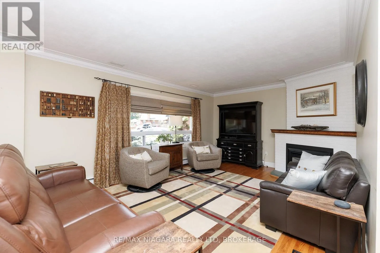 6329 GOODSIR CRESCENT
