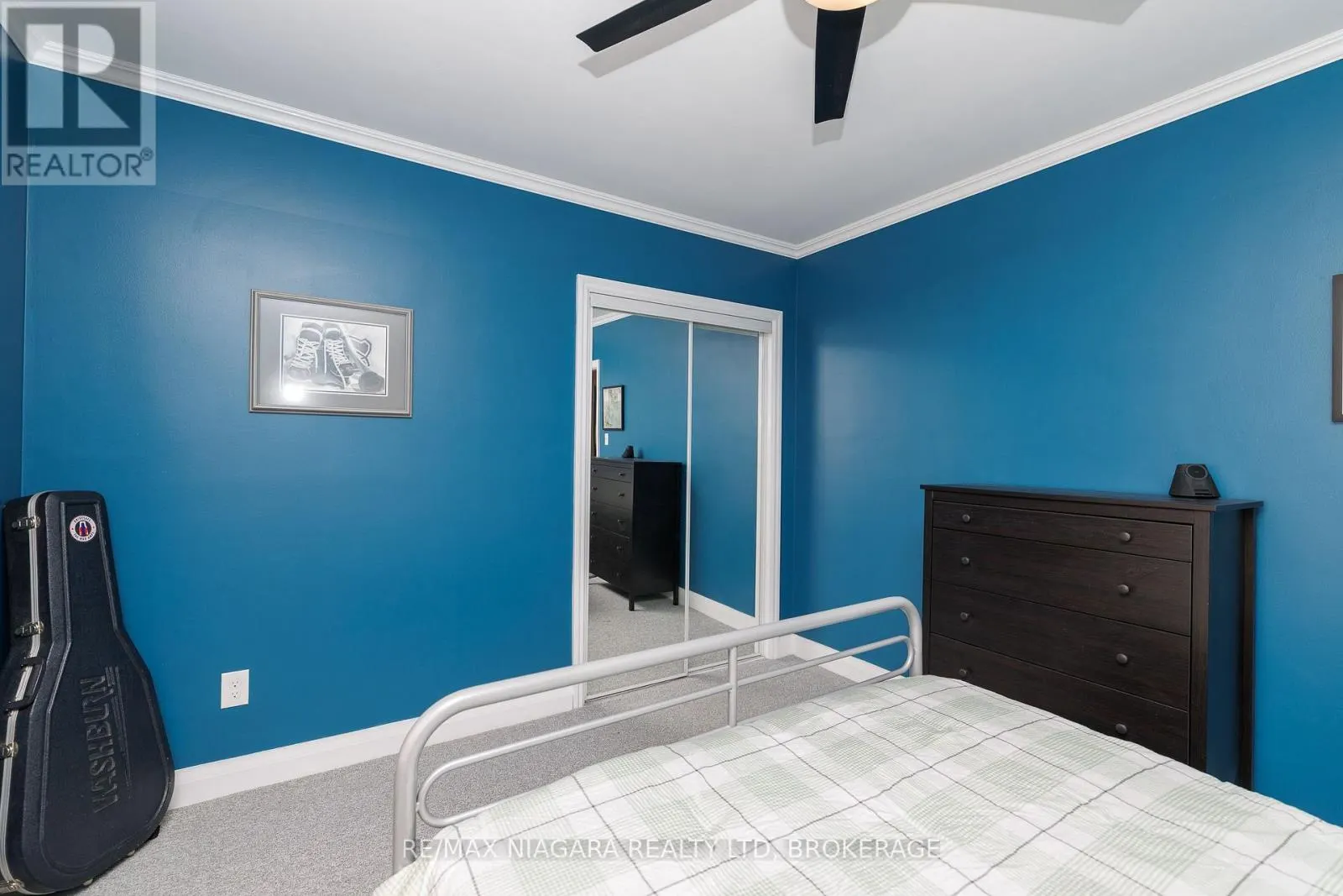 6329 GOODSIR CRESCENT