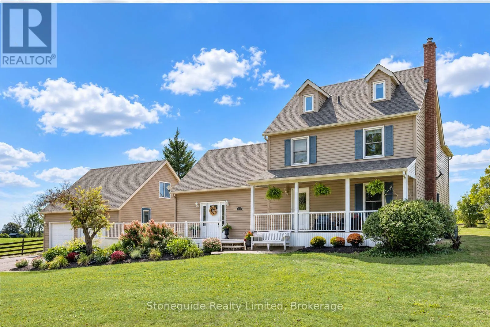 1611 PARKHILL ROAD W