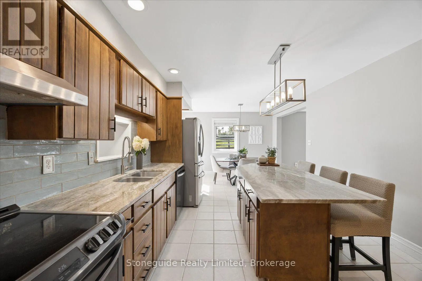 1611 PARKHILL ROAD W
