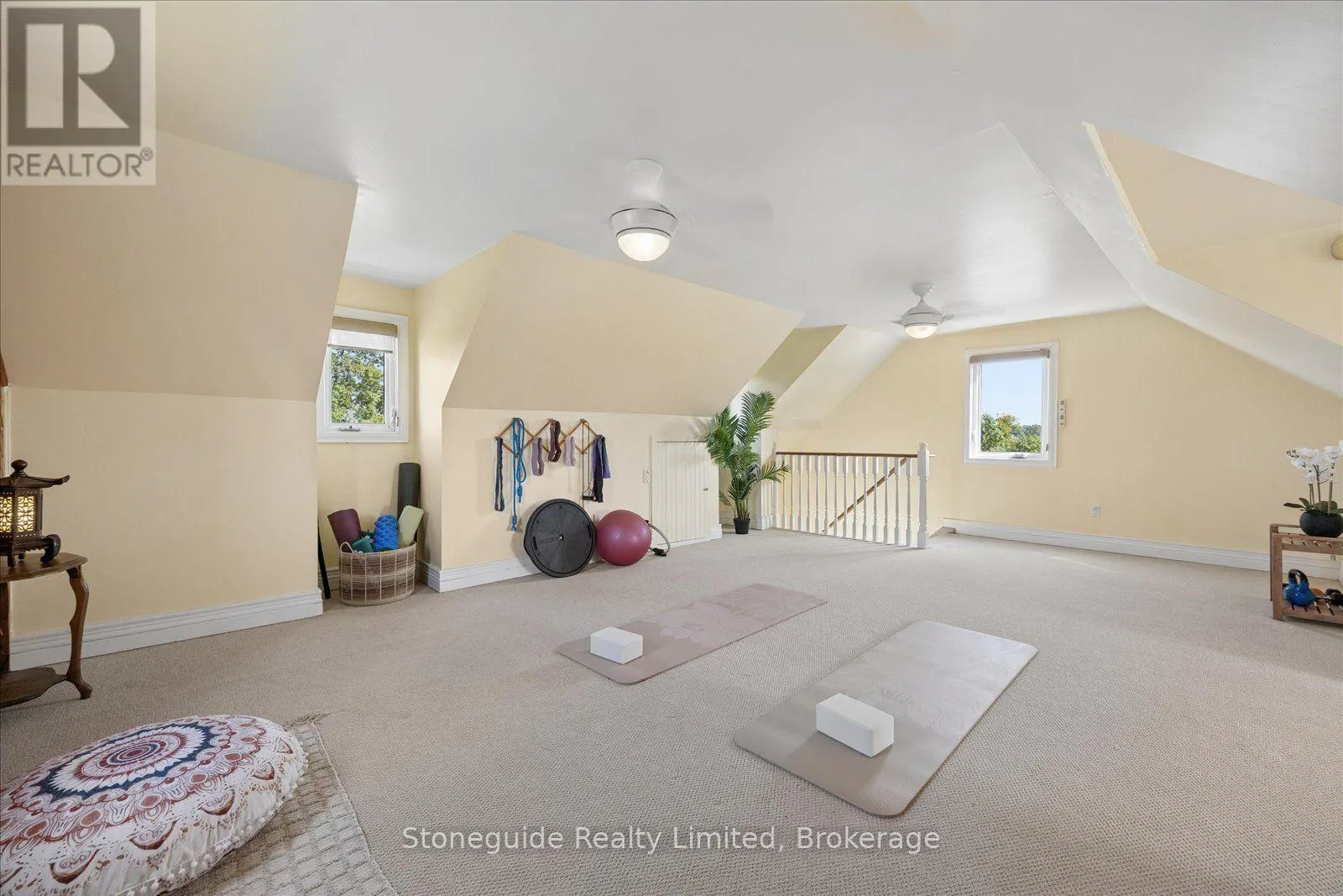 1611 PARKHILL ROAD W