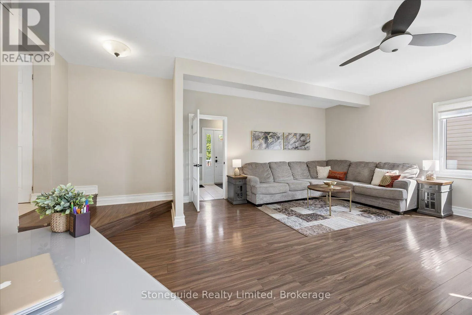 1611 PARKHILL ROAD W