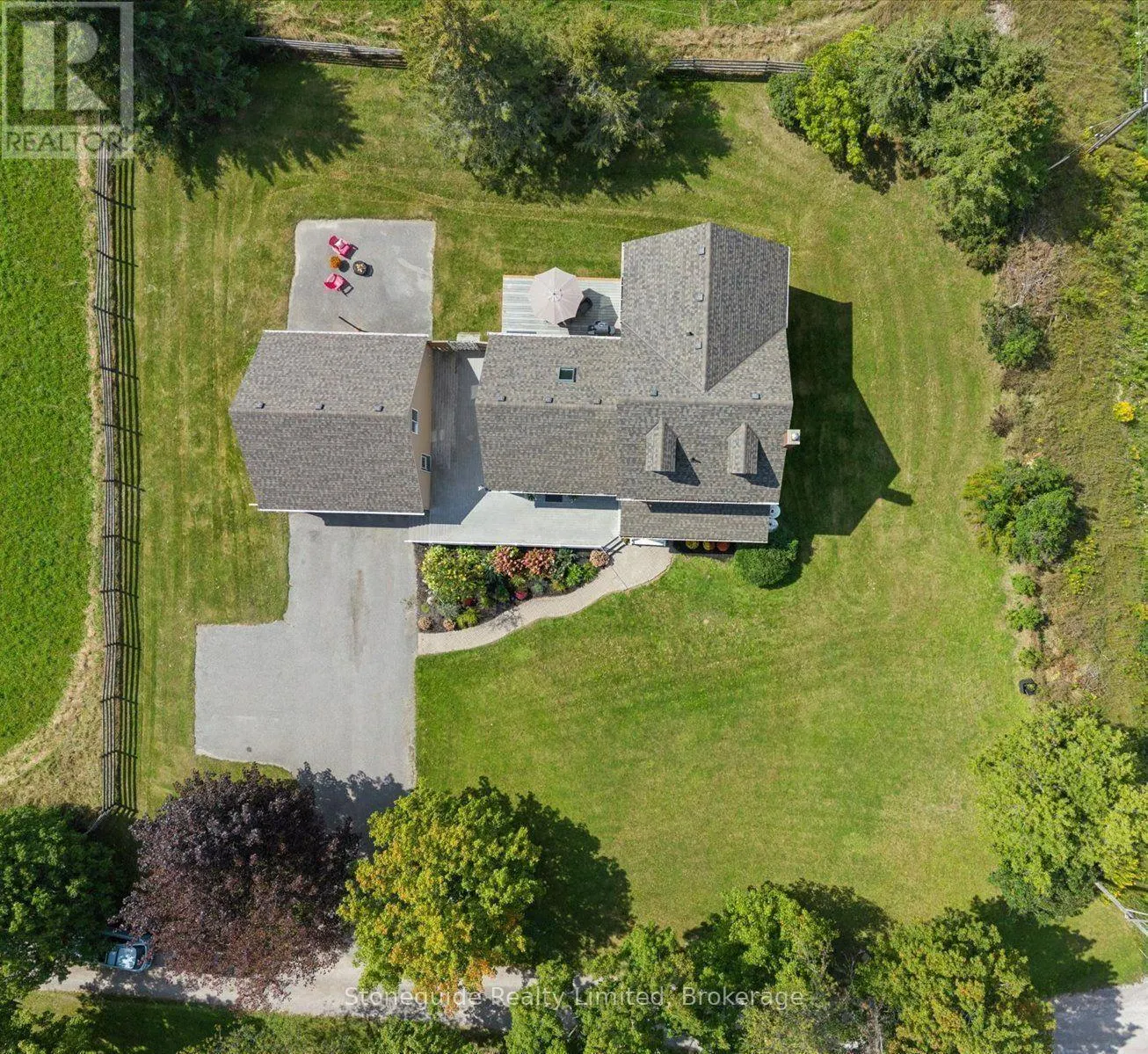 1611 PARKHILL ROAD W