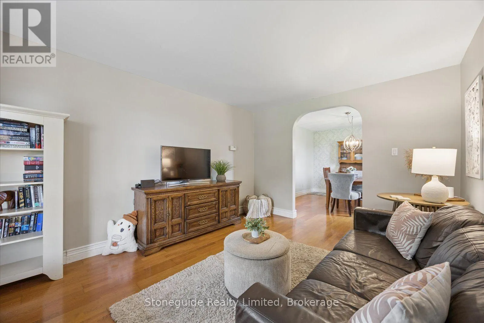 1611 PARKHILL ROAD W