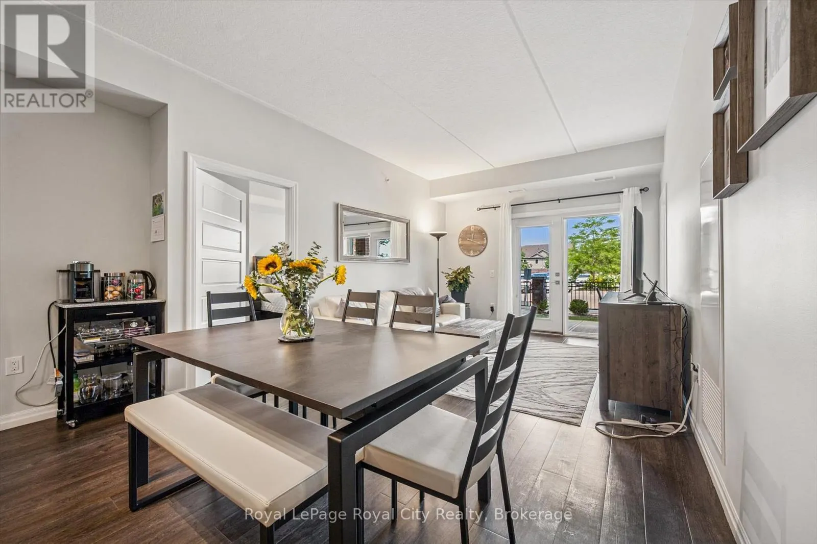 121 - 35 KINGSBURY SQUARE #121