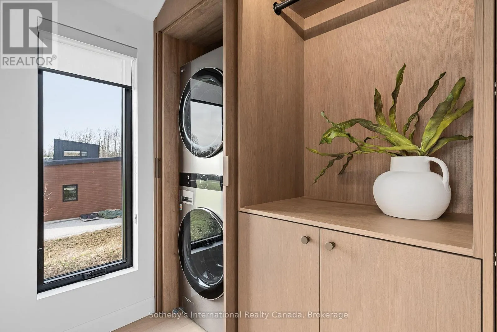 120 MIMI CRESCENT