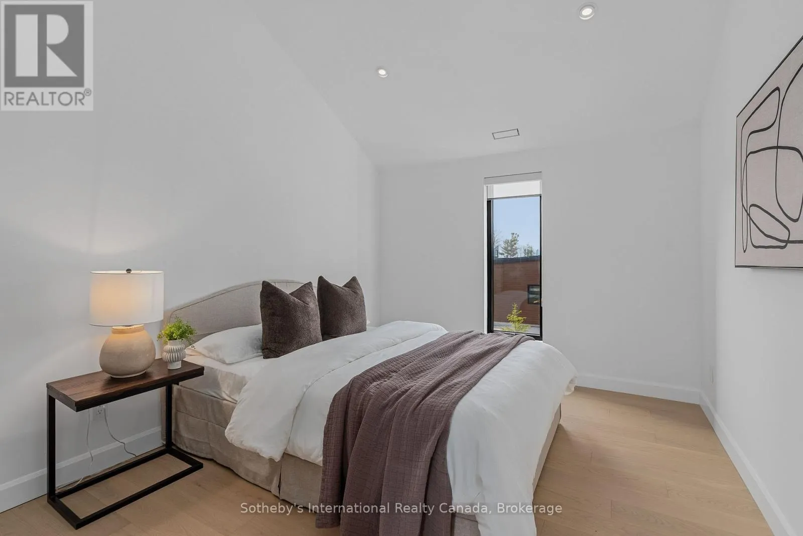 120 MIMI CRESCENT